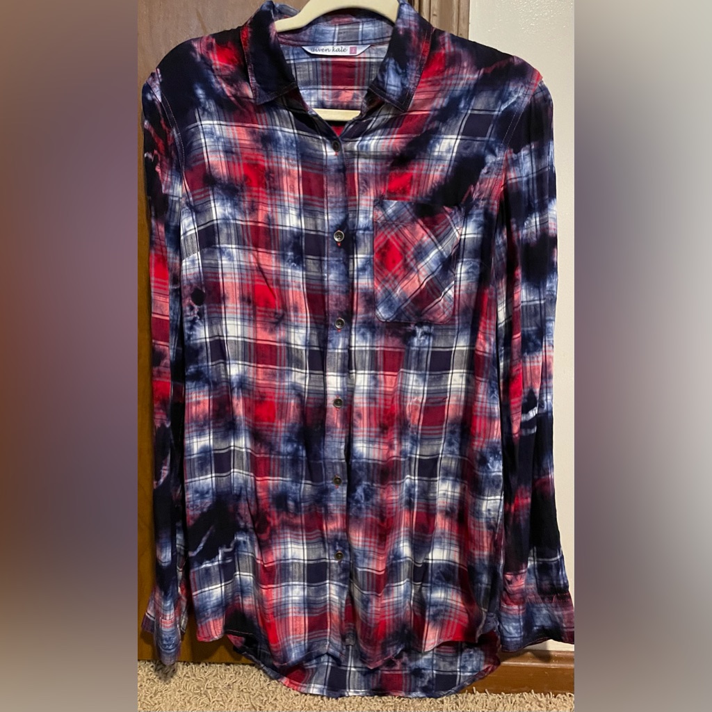 Long Sleeve Blouse That Is Perfect For Leggings